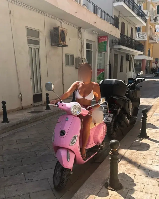Viviane - Image 8